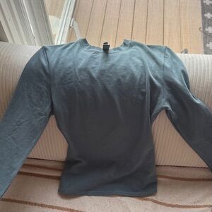 SKIMS XS LONG SLEEVE TOP